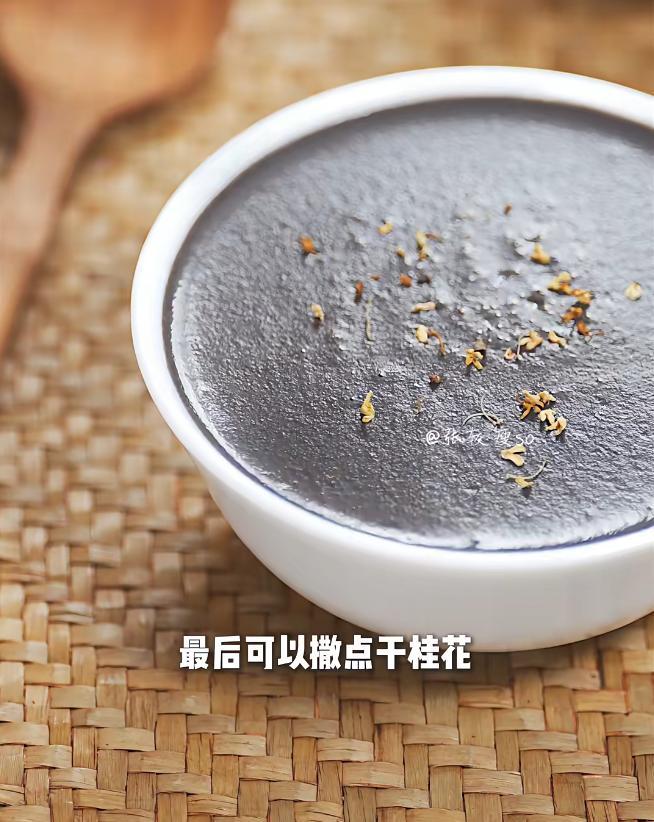 美味!黑芝麻营养、功效及食谱指南麻将胡了“黑” 出健康“香” 出(图2) 美味!黑芝麻营养、功效及食谱指南麻将胡了“黑” 出健康“香” 出(图2)