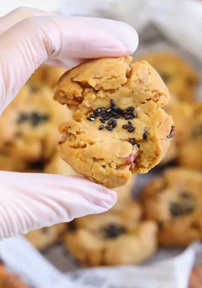 美味!黑芝麻营养、功效及食谱指南麻将胡了“黑” 出健康“香” 出(图4) 美味!黑芝麻营养、功效及食谱指南麻将胡了“黑” 出健康“香” 出(图4)